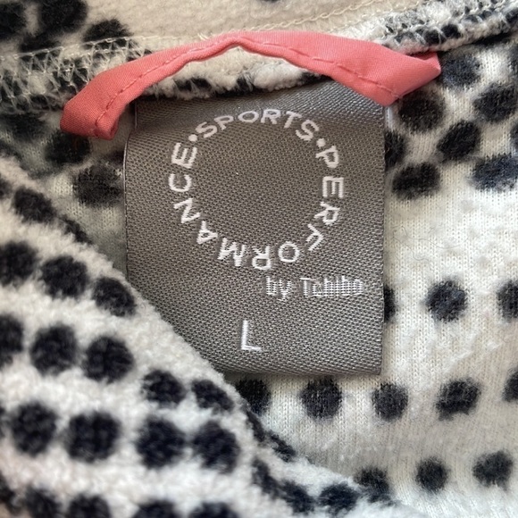 Vintage Black and White Aztec Fleece - Picture 11 of 12